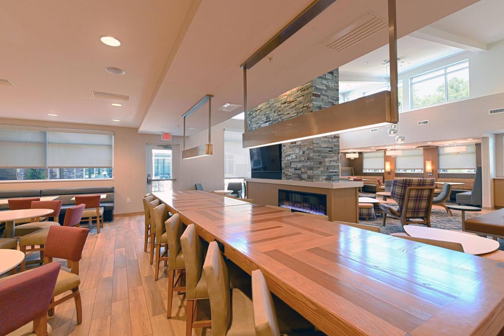 Residence Inn Richmond Мидлотиан Экстерьер фото